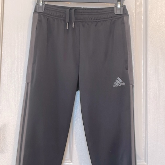 Adidas Boys Size 11-12 Year Old Black Jogger Pants - Picture 2 of 6